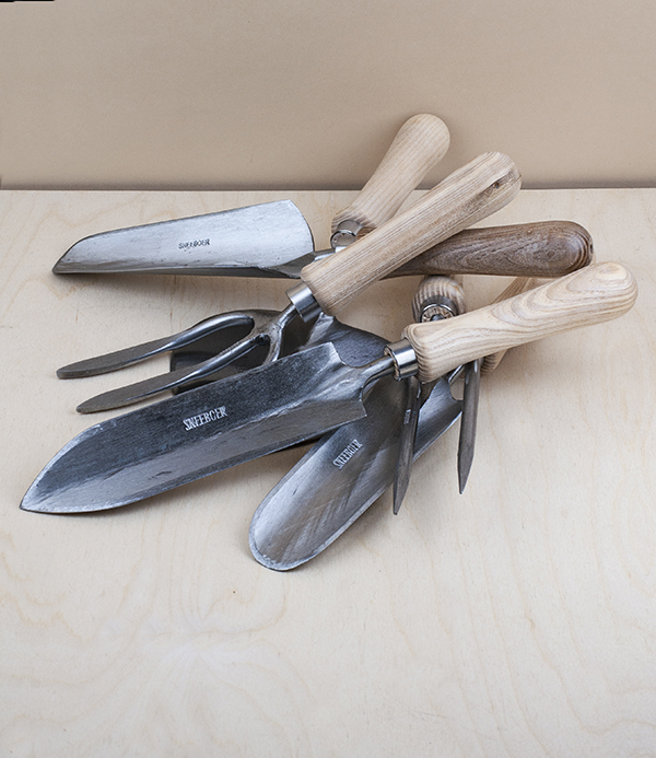 Sneeboer Hand-Forged Two-Tined Weeder
