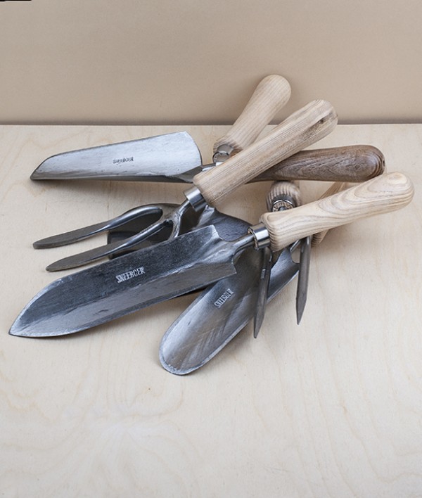 Sneeboer Hand-Forged 'Old Dutch' Trowel