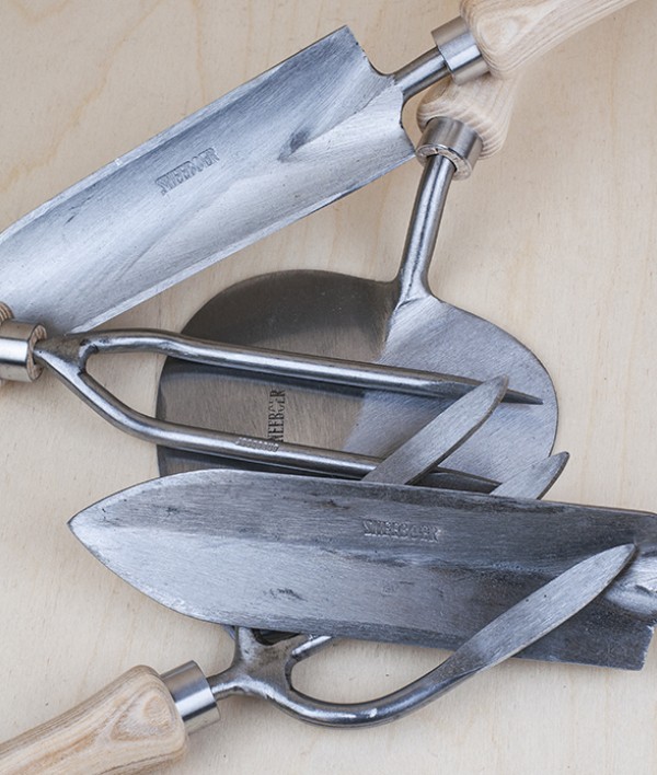 Sneeboer Hand-Forged 'Old Dutch' Trowel