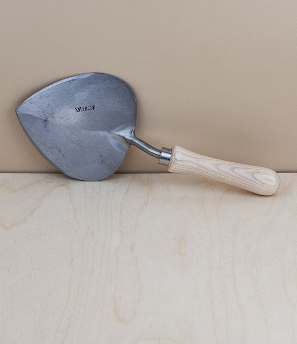 Sneeboer Hand-Forged 'Old Dutch' Trowel