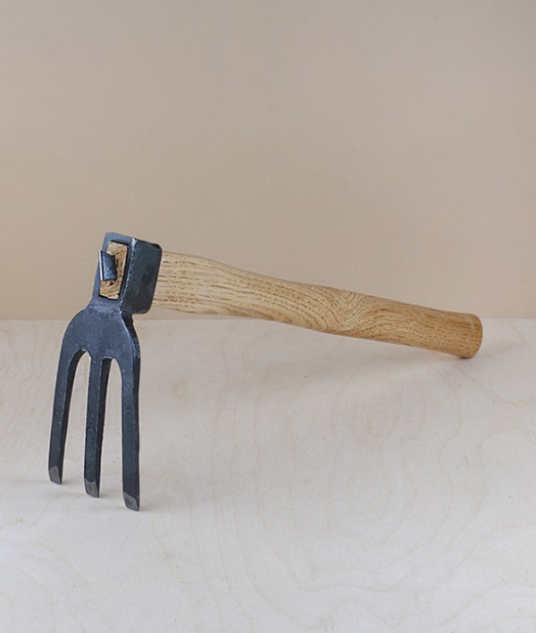 Sanbon Kuwa, Tsubame-Sanjo forked hoe