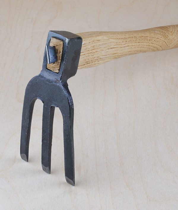 Sanbon Kuwa, Tsubame-Sanjo forked hoe