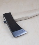 Kiwari ono, a Japanese wood-splitting axe
