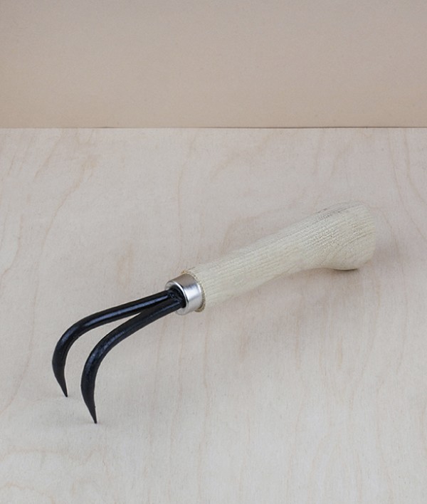 Ne-kaki, 2 tined root hook