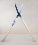 Yasugi Steel hand-forged hedge shears