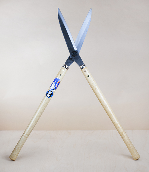 Yasugi Steel hand-forged hedge shears