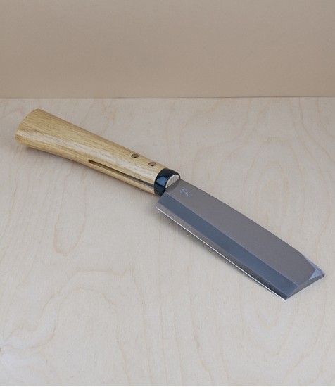 Saya nata, right-handed hatchet