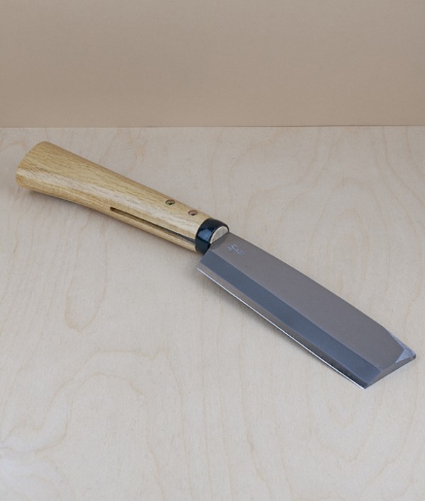 Saya nata, right-handed hatchet