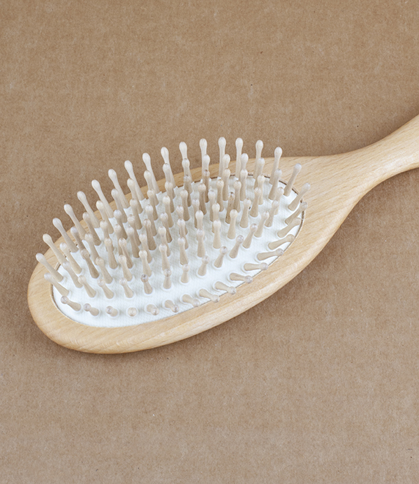 Hairbrush, beech and rounded hornbeam pins