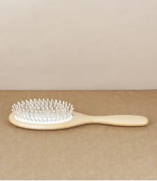 Hairbrush, beech and rounded hornbeam pins