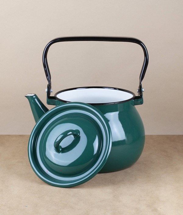 Ukrainian enamel kettles, 2 litres