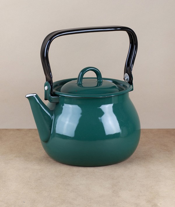 Ukrainian enamel kettles, 2 litres