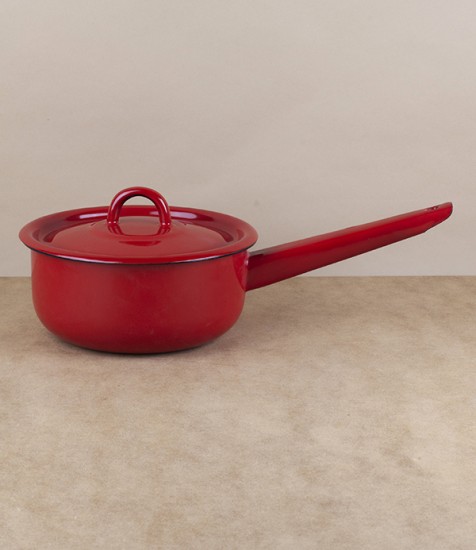 Ukrainian enamel lidded saucepan – red
