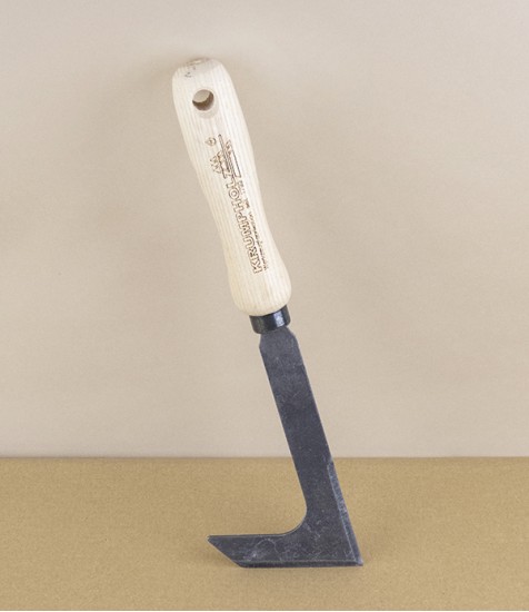 Krumpholz ash-handled weeding tool