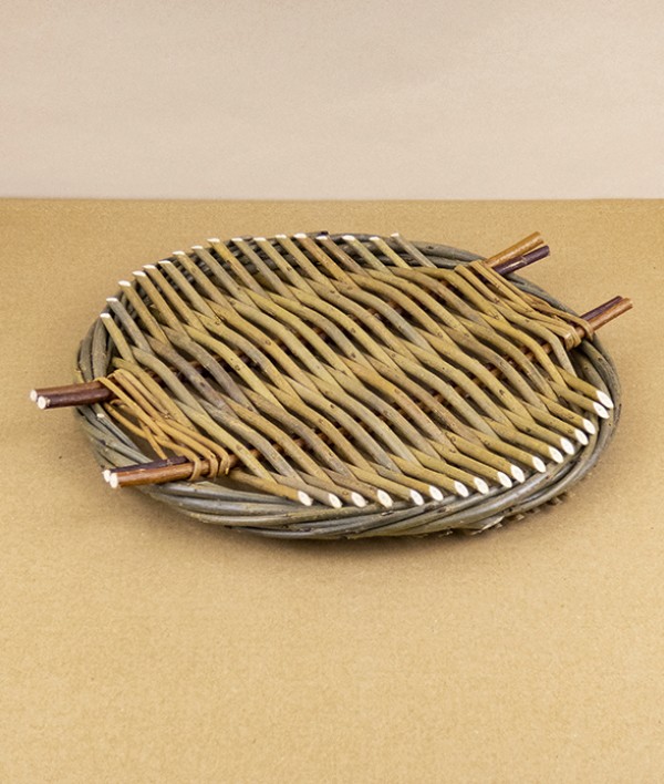 Worcestershire willow tension tray / trivet