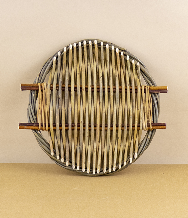 Worcestershire willow tension tray / trivet
