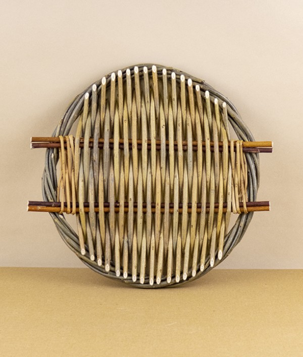 Worcestershire willow tension tray / trivet