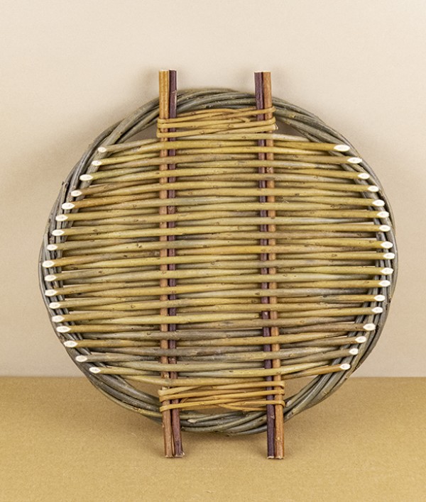 Worcestershire willow tension tray / trivet