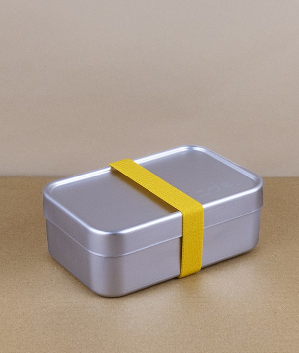 Aluminium bento box with elastic