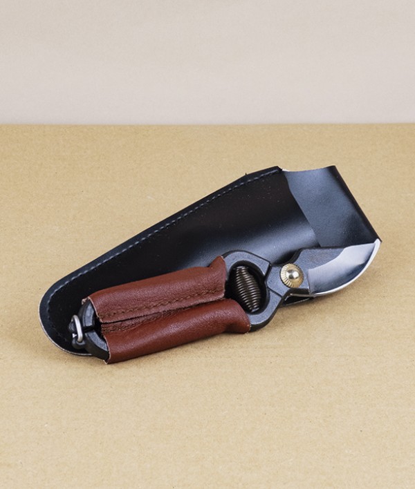 Japanese leather-handled mini secateurs